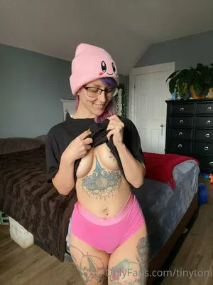 Tinytoni OnlyFans Leaked Free Thumbnail Picture - #ddYxPP8kAH
