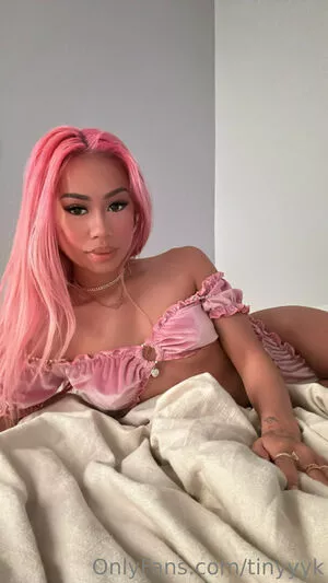 tinyyyk OnlyFans Leaked Free Thumbnail Picture - #CKDAUKEwUF