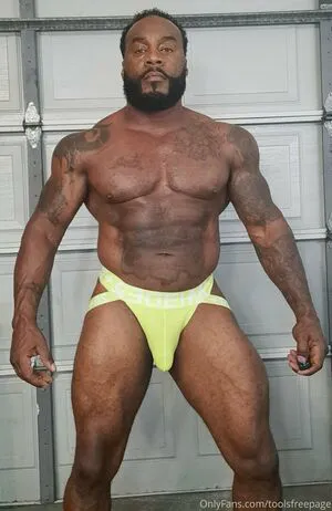 Toolsfreepage OnlyFans Leaked Free Thumbnail Picture - #RaXf8tul53