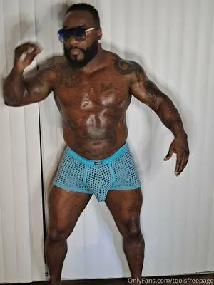 Toolsfreepage OnlyFans Leaked Free Thumbnail Picture - #ri7FESRcz6