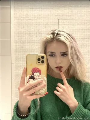 Toosy Girl Thumbnail Picture