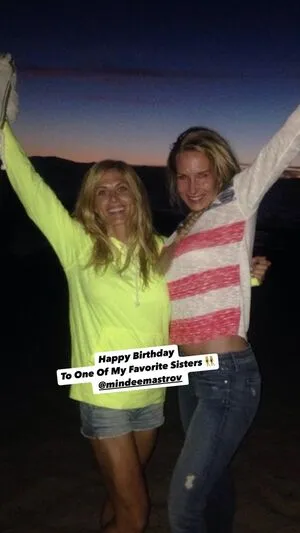 Torrie Wilson Thumbnail Picture