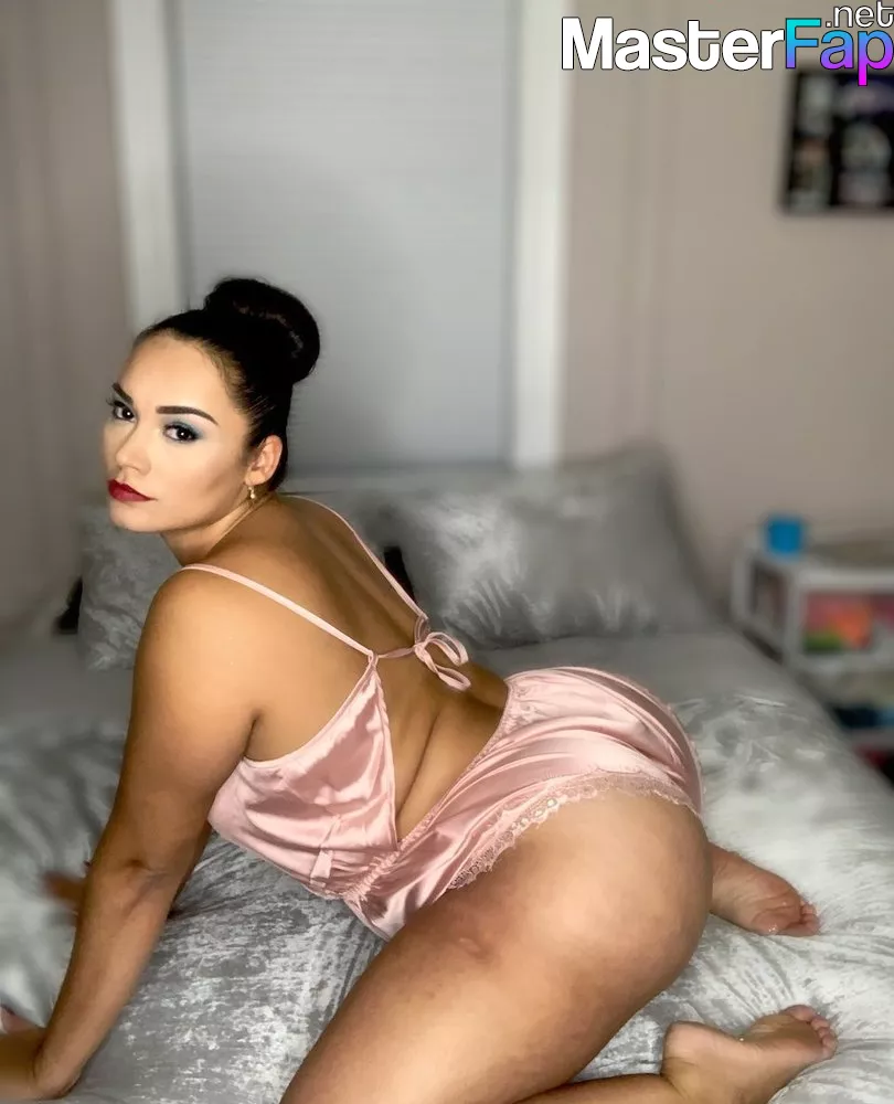 Toxic beauty nudes