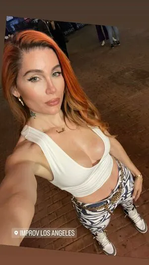 Trace Lysette Thumbnail Picture