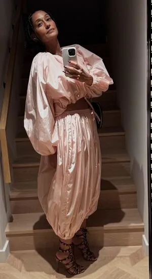 Tracee Ellis Ross OnlyFans Leaked Free Thumbnail Picture - #Q7TgLPVTNY