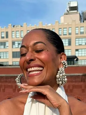 Tracee Ellis Ross OnlyFans Leaked Free Thumbnail Picture - #aDBBH0je33