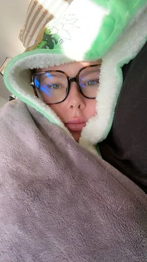 Traycee Thumbnail Picture
