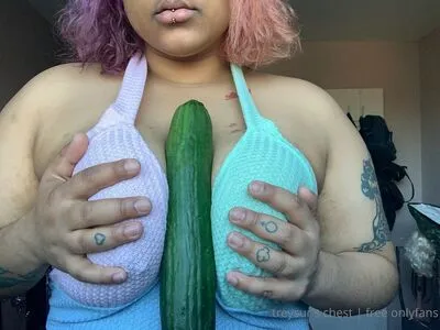 Treysurschest Thumbnail Picture
