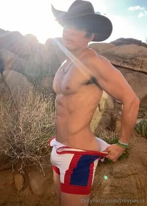 Troypesss OnlyFans Leaked Free Thumbnail Picture - #F3WHOVazvM