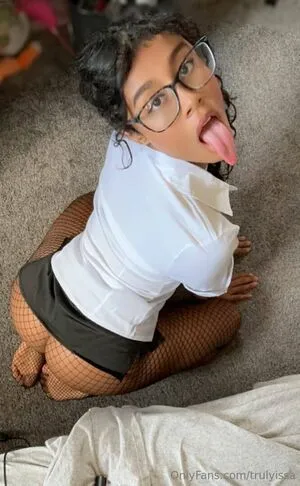 Trulyissa Thumbnail Picture