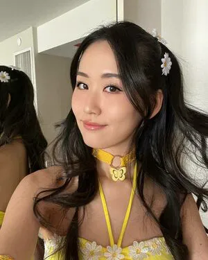 Trulyyoulee Thumbnail Picture