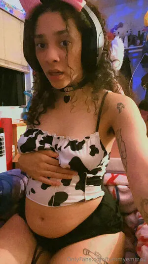 Tummyemma2 OnlyFans Leaked Free Thumbnail Picture - #0pDfNa2LIN