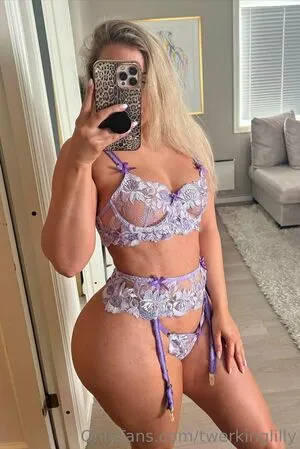 Twerkinglilly OnlyFans Leaked Free Thumbnail Picture - #7S6Nf6UwBf