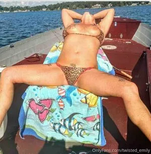 Twisted Emily OnlyFans Leaked Free Thumbnail Picture - #T7xDihIsEY