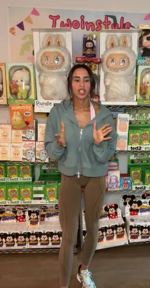 Twoinstyle Thumbnail Picture