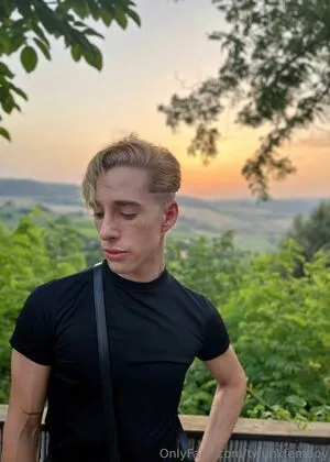 Twunkfemboy OnlyFans Leaked Free Thumbnail Picture - #iynxfmKeD2