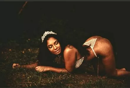 Tyaisha Neblett Thumbnail Picture