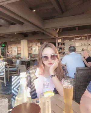 Ueleelee Thumbnail Picture