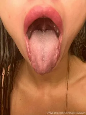 Ultrasadclowwwn Thumbnail Picture