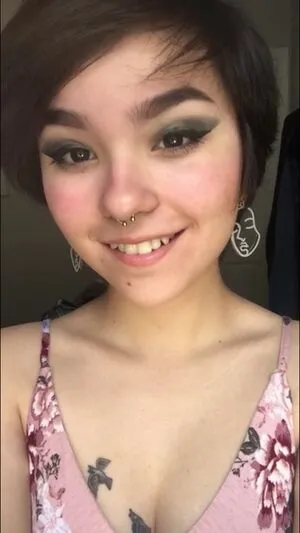 Ultraviolet Darling Thumbnail Picture