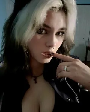 Unh0lyvixen Thumbnail Picture