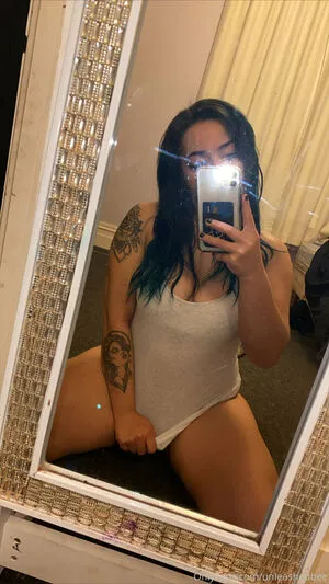 Unleashedbee OnlyFans Leaked Free Thumbnail Picture - #4CpNdcV6Zl