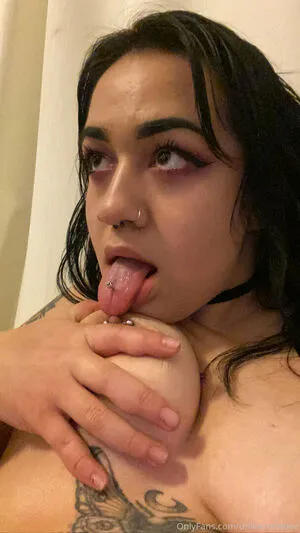 Unleashedbee OnlyFans Leaked Free Thumbnail Picture - #XGNrRkp4CA