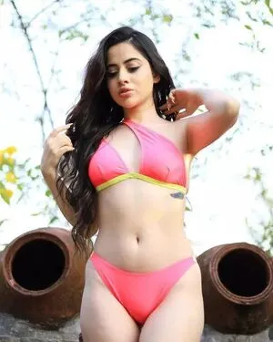Urfi Javed Thumbnail Picture