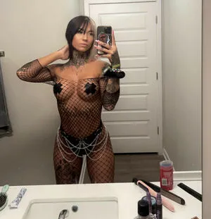 Urgoddessnicki Thumbnail Picture