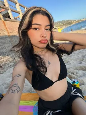 User7077707 OnlyFans Leaked Free Thumbnail Picture - #4Eej9LE4AN