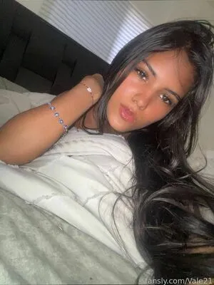 Vale21 OnlyFans Leaked Free Thumbnail Picture - #0mxUtFBamm