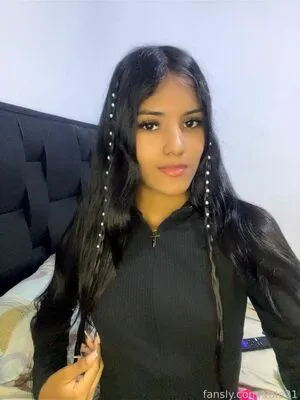 Vale21 OnlyFans Leaked Free Thumbnail Picture - #4G06OSNGec