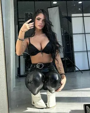 Valentina Goldzen Thumbnail Picture