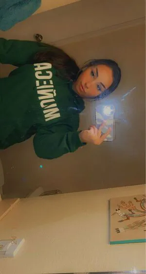 Valentinababi Thumbnail Picture