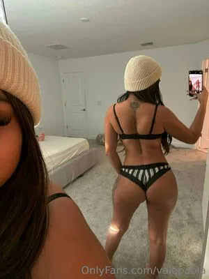 Valepaola OnlyFans Leaked Free Thumbnail Picture - #83EpVTvd5k