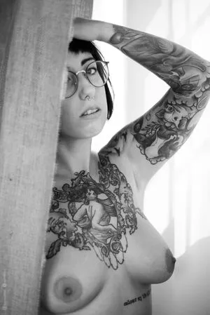 Valerie May Thumbnail Picture