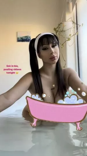 Valerieangela Thumbnail Picture