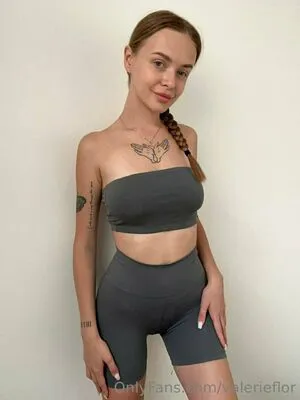 Valerieflor OnlyFans Leaked Free Thumbnail Picture - #3PcTHBIKmQ