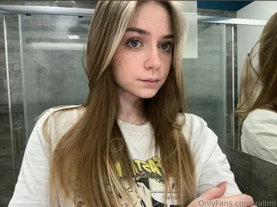 Vallmi OnlyFans Leaked Free Thumbnail Picture - #79Q8UEwnLT