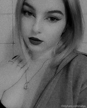 Valya OnlyFans Leaked Free Thumbnail Picture - #AnAslTuPgB