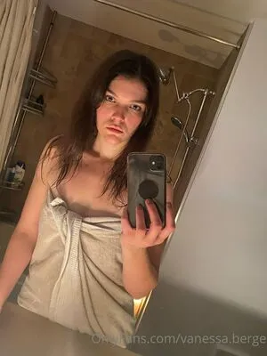 Vanessa Berge Thumbnail Picture