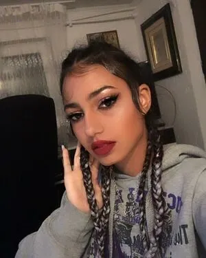 Vanessa2004 OnlyFans Leaked Free Thumbnail Picture - #DjE24IAa4s
