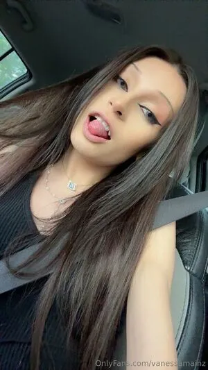 Vanessamainz OnlyFans Leaked Free Thumbnail Picture - #IGoZNff29b