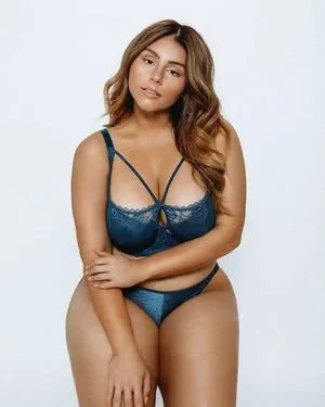 Vanessamartinez Thumbnail Picture