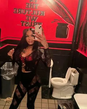 Vbust4liyah Thumbnail Picture