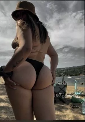 Vee.ayee23 Profile Thumbnail