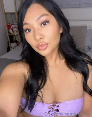 Veelaux Thumbnail Picture