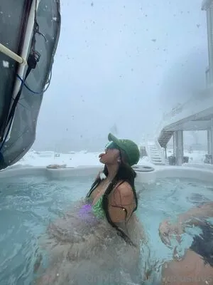 Venusluvs Thumbnail Picture