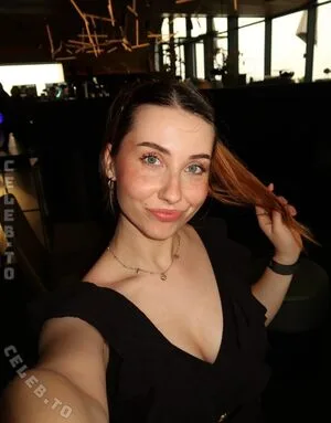 Veylarenee OnlyFans Leaked Free Thumbnail Picture - #5LBR7v8wiG