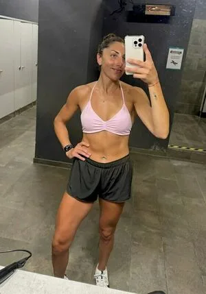 Vicky Llorente Thumbnail Picture